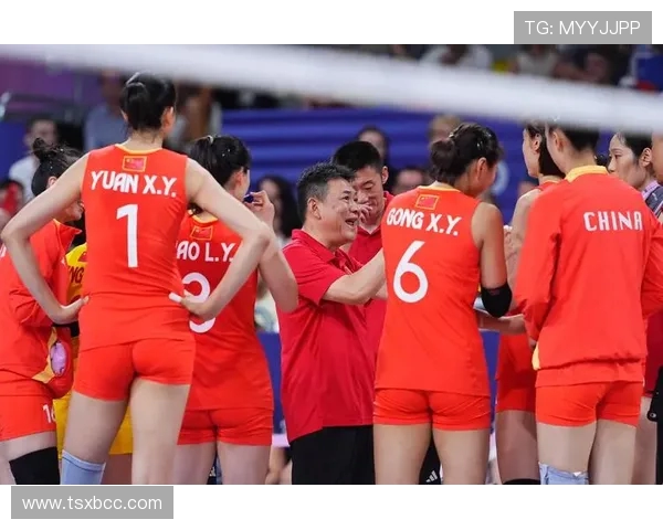中国女排迎战俄罗斯队力争胜利展现团队精神与拼搏意志